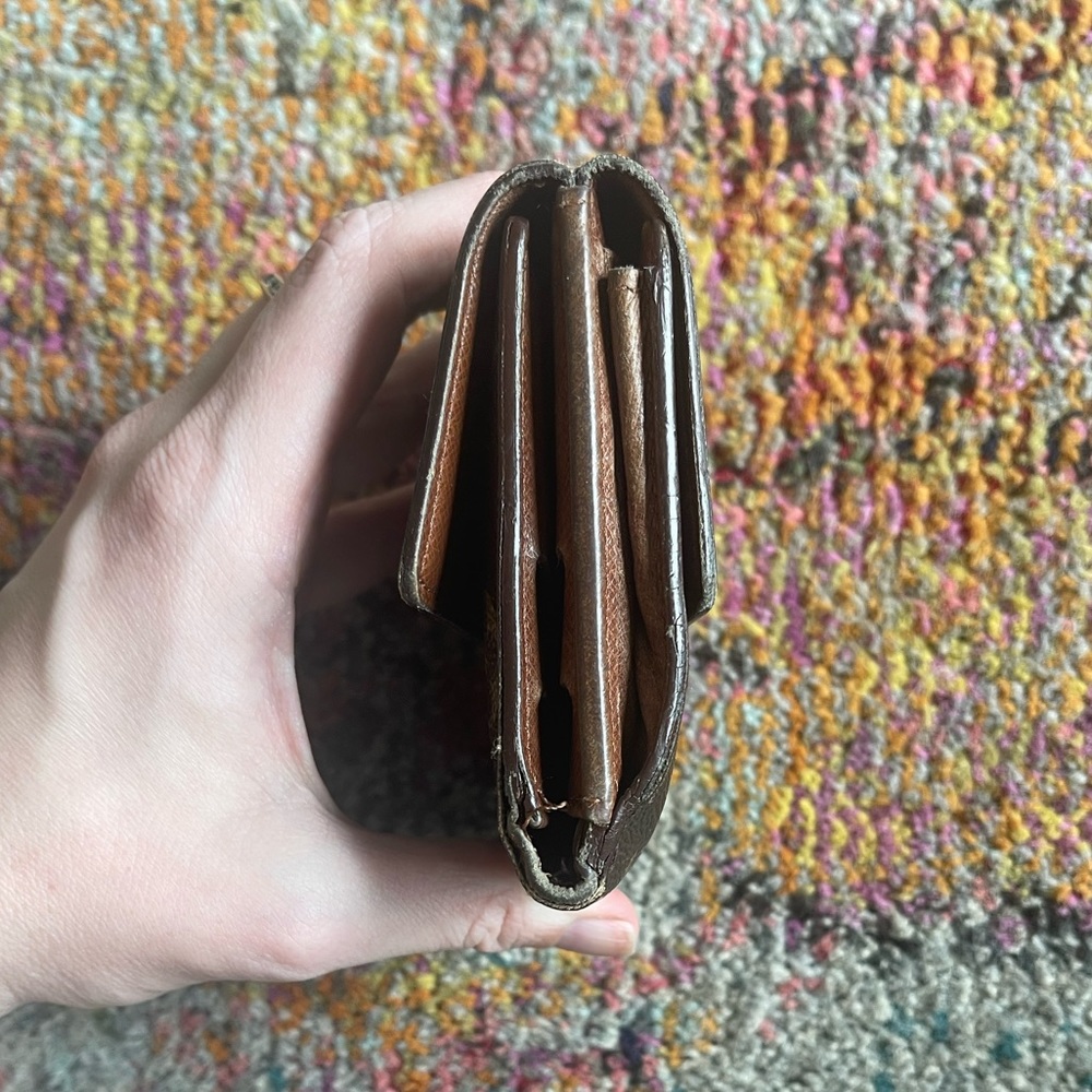 Louis Vuitton Classic Monogram Double Sided Snap Wallet - Picture 4 of 8